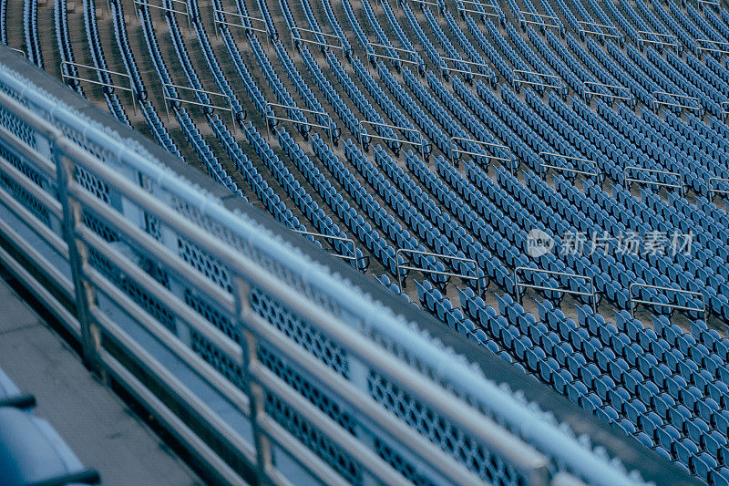 蓝色体育场座椅天线
