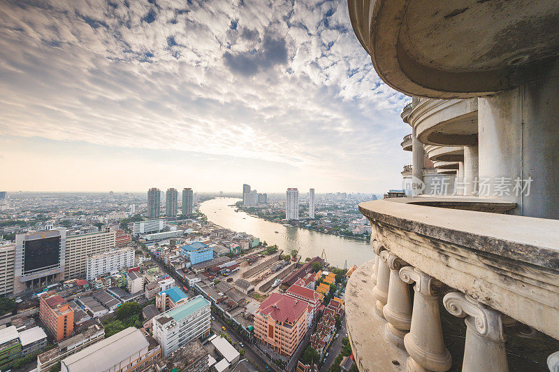 鸟瞰图Sathorn和silom区从幽灵塔在CBD市中心曼谷silom，曼谷中心，泰国