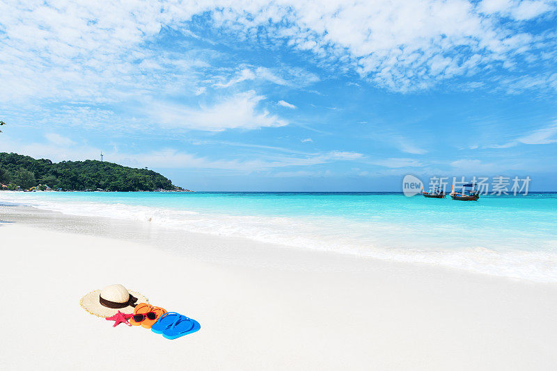 夏日海滩度假和度假场景