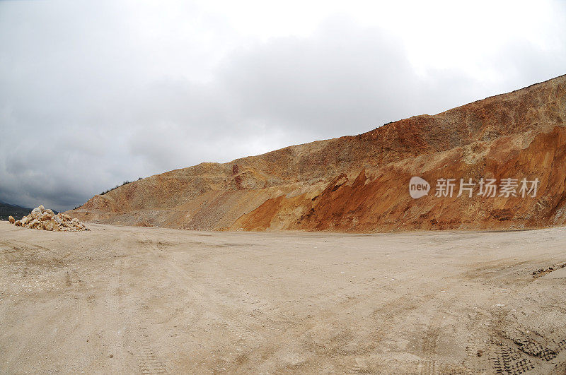 空石矿场道路风光