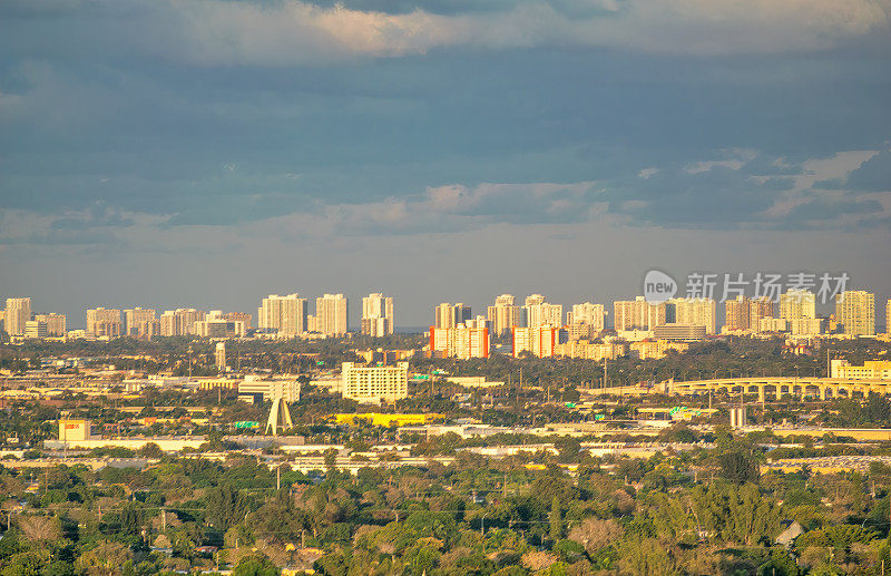 鸟瞰图迈阿密郊区，佛罗里达州。