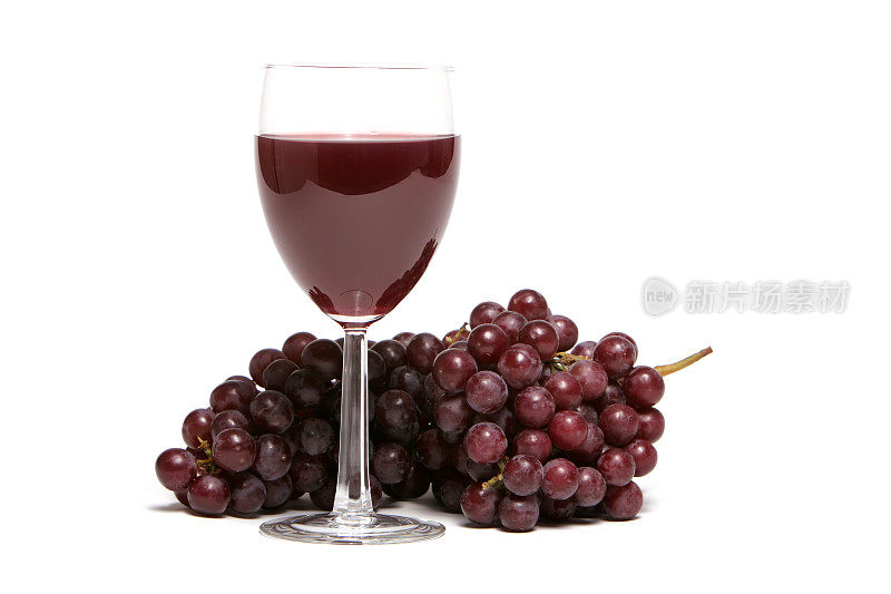 红葡萄和一杯葡萄酒