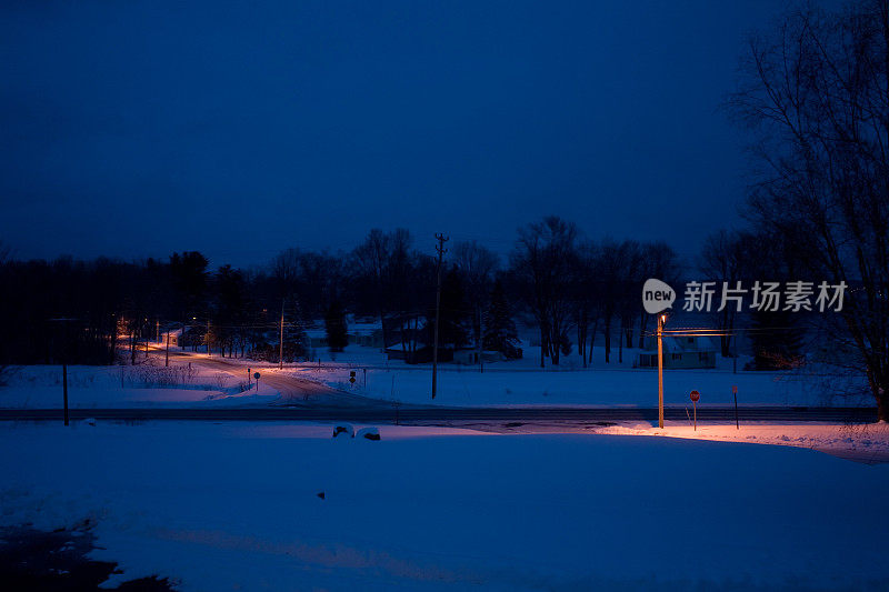 下雪的冬夜