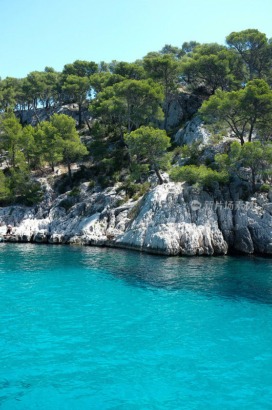 靠近卡西斯的地中海小溪(Calanques)