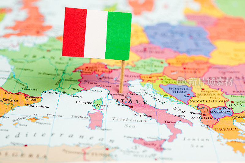 意大利地图和国旗