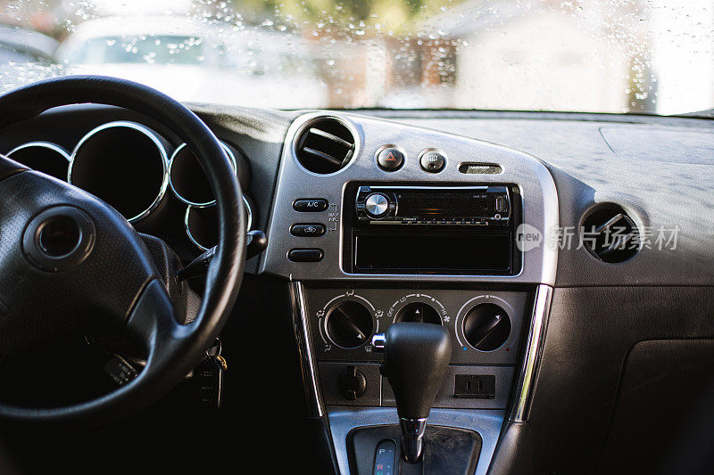 现代汽车内饰仪表板立体声和加热器通风口