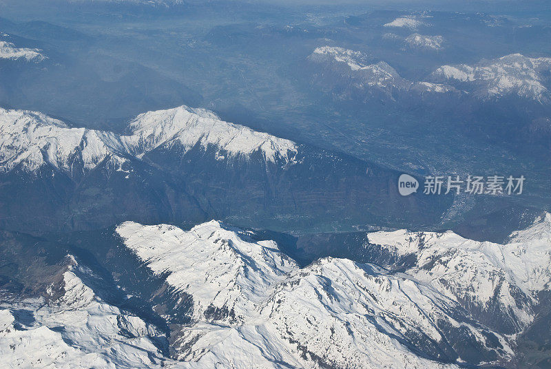 阿尔卑斯山脉