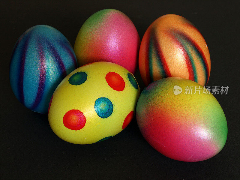 五彩色的蛋