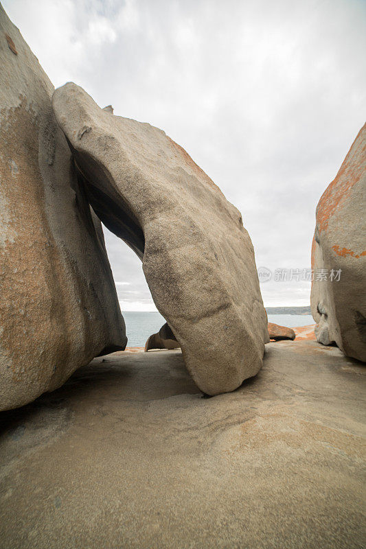 澳大利亚弗林德的蔡斯国家公园中奇异的岩石——袋鼠岛