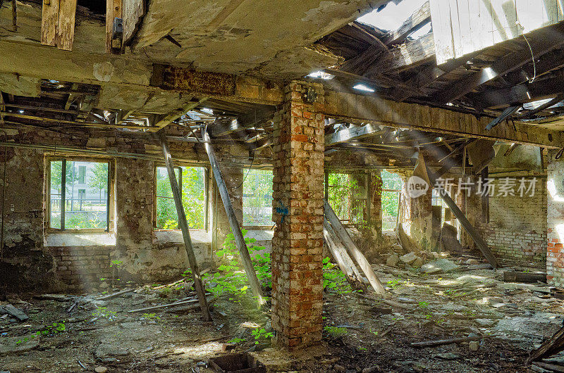 一个旧工厂的废墟