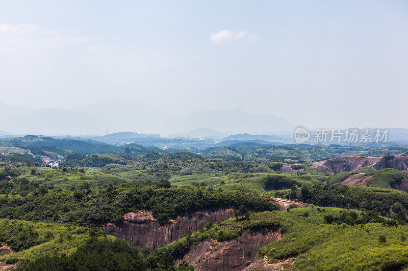 山、湖丹霞地貌