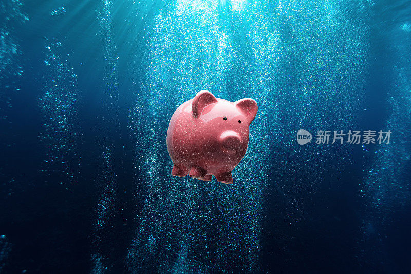 小猪储蓄罐水下:概念现金投资财务损失