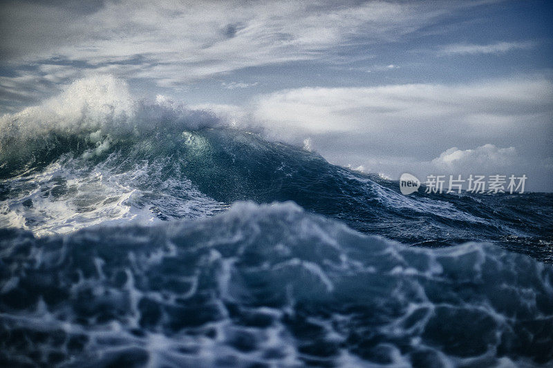 惊涛骇浪