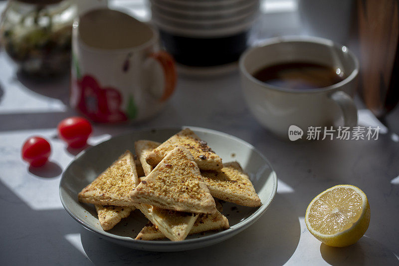 家庭烘焙全麦饼干和咖啡休息时间