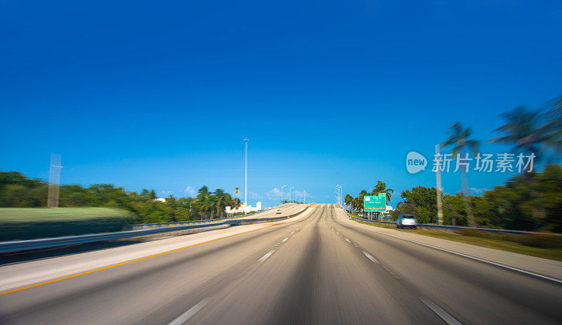 迈阿密冠状病毒感染期间的空旷道路