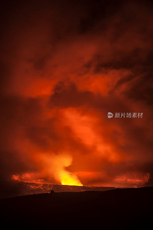 夏威夷火山夜间的辉光