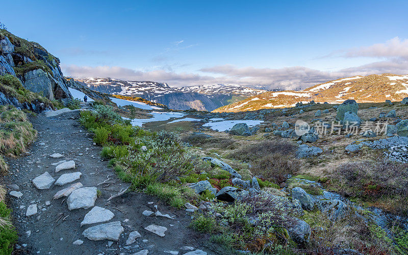 Trolltunga、歌、挪威