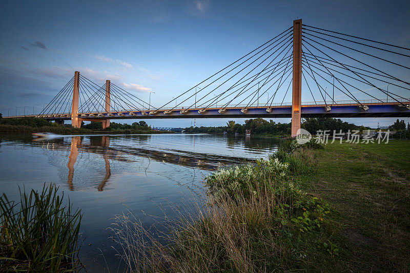 Wrocław-Suspension桥