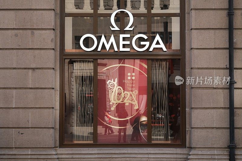OMEGA商店橱窗展示立面