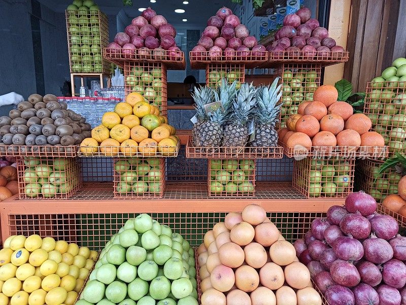 土耳其伊斯坦布尔的传统水果食品店