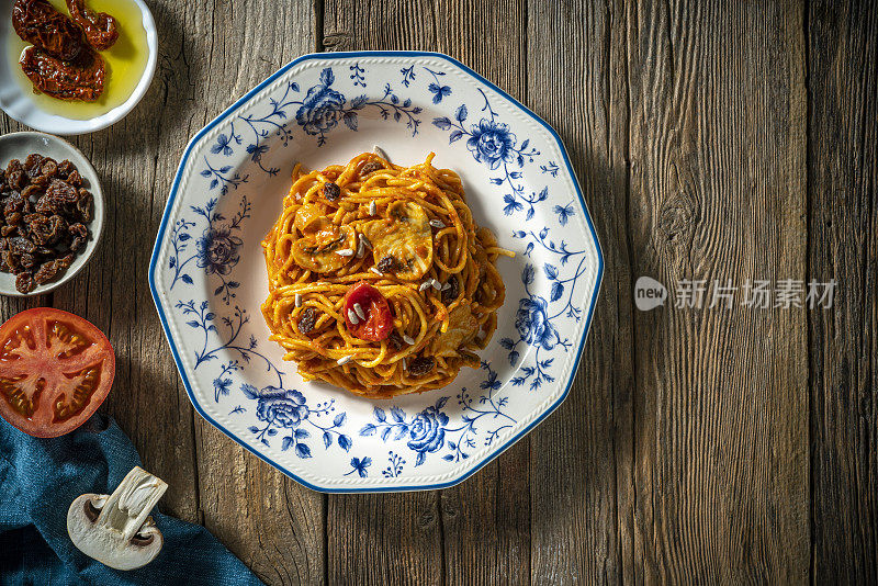 意大利面与番茄意大利面素食意大利食品植物为基础的配方地中海饮食