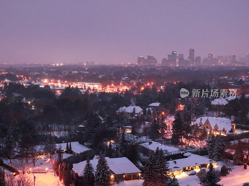 冬天，北约克地区贵族住宅区的雪夜