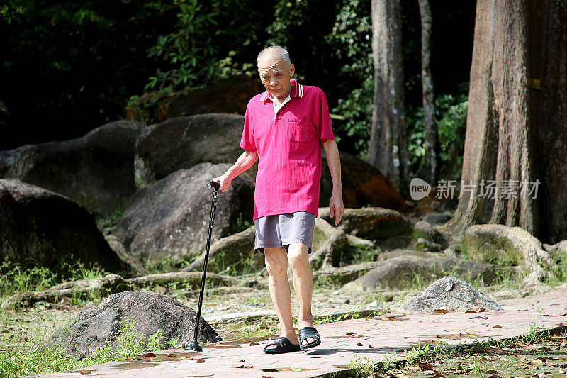 亚洲老年男性生活方式