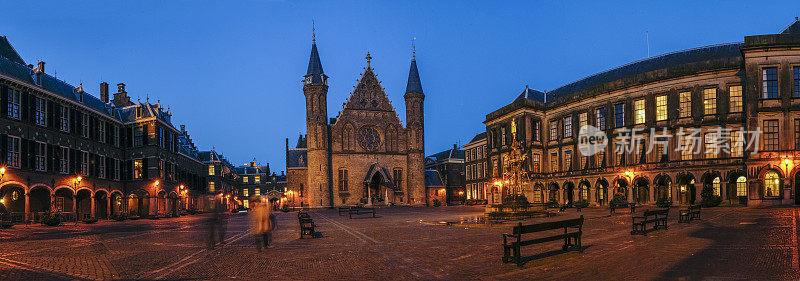荷兰议会Binnenhof。