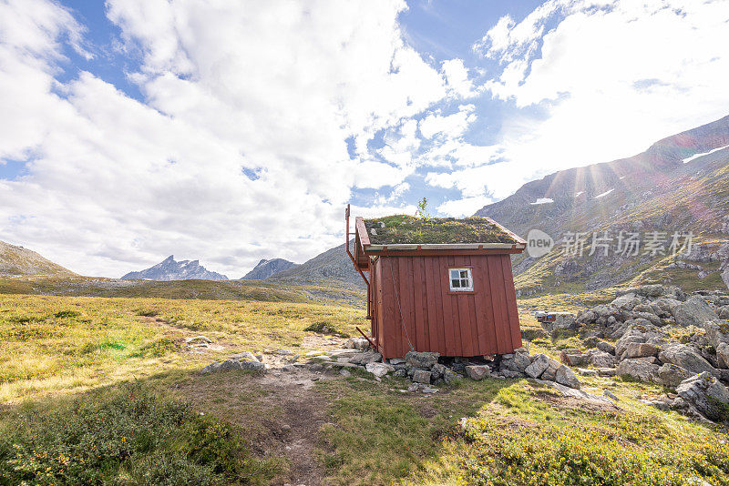 在Romsdal山上的避难所