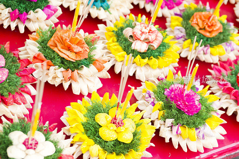 泰国礼花花束与蜡烛