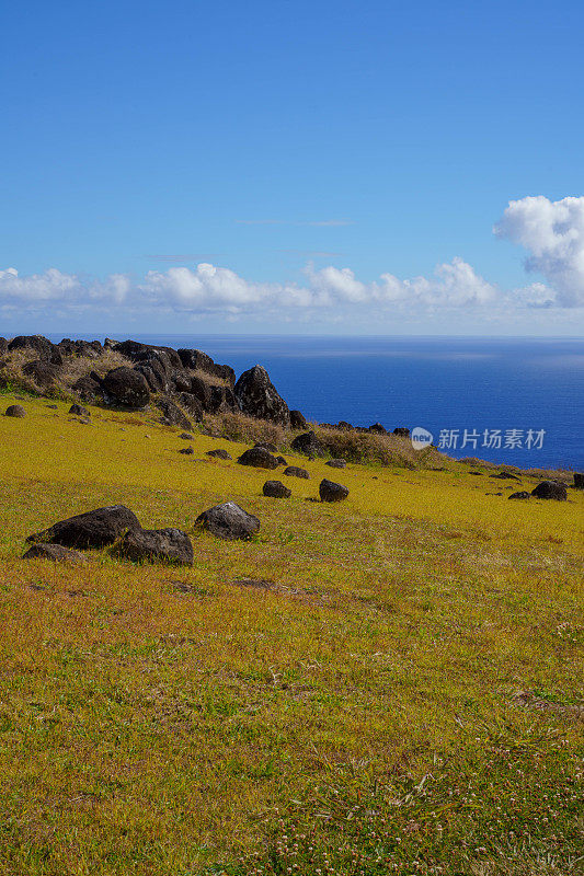 从复活节岛的奥朗戈石村看到的大海