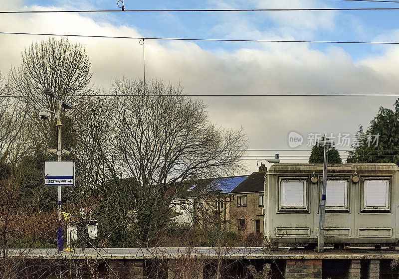 英格兰苏格兰格拉斯哥的小火车站站台