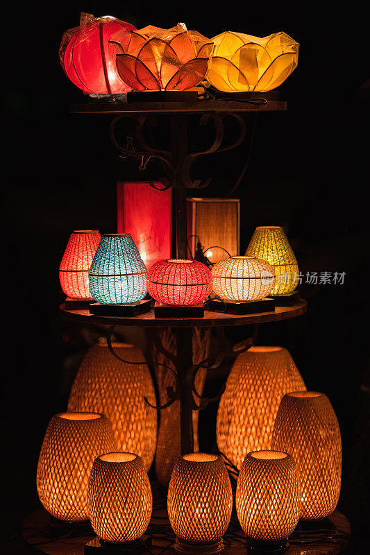 越南会安古镇的手工竹编篮子灯笼