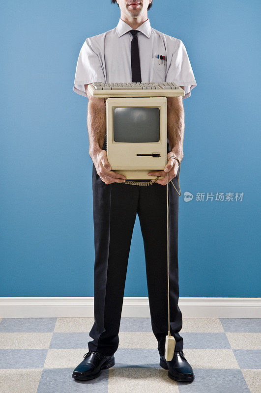 有电子垃圾的书呆子办公室职员