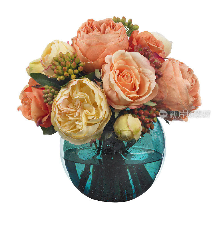 混合玫瑰花束在一个绿松石花瓶在白色的背景