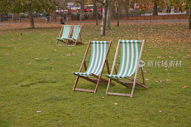 英国伦敦海德公园的夏季座位