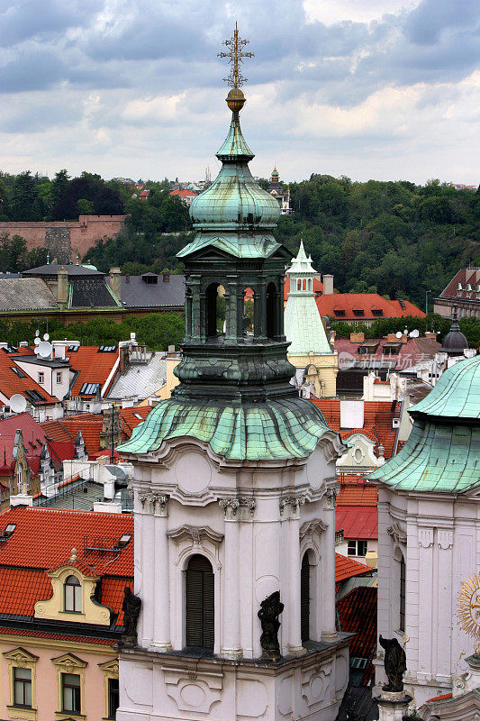 教堂塔布拉格建筑瓦屋顶
