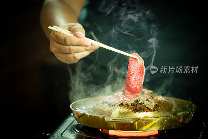 韩式烤肉或日式烧肉