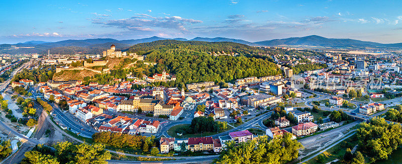 空中全景图Trencin，一个城镇在斯洛伐克