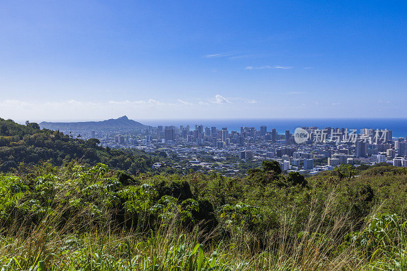 檀香山的城市景观与钻石头火山口，瓦胡岛，夏威夷群岛