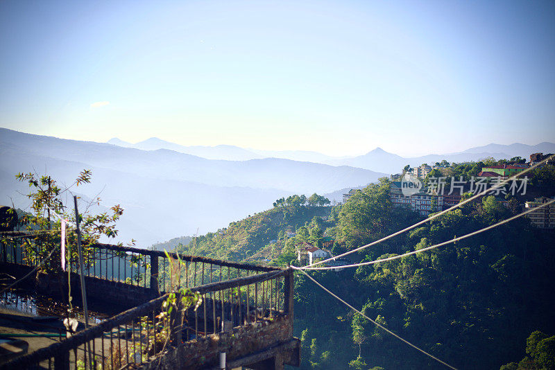 Aizawl滚动山丘和房屋，米佐拉姆邦，印度