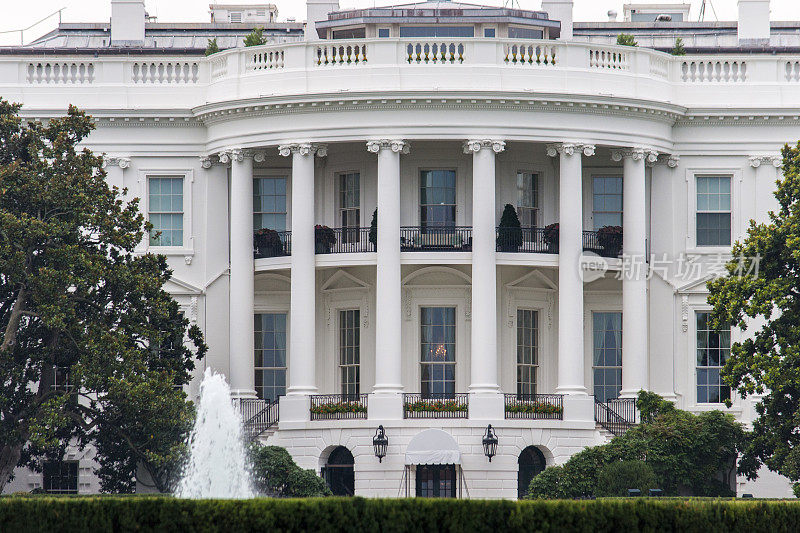 美国华盛顿特区白宫后视图。