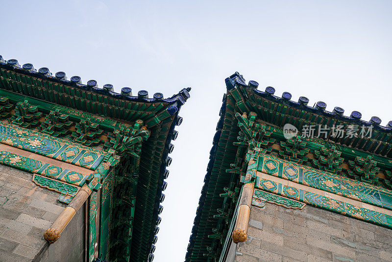 屋檐。中国古代建筑的屋顶装饰