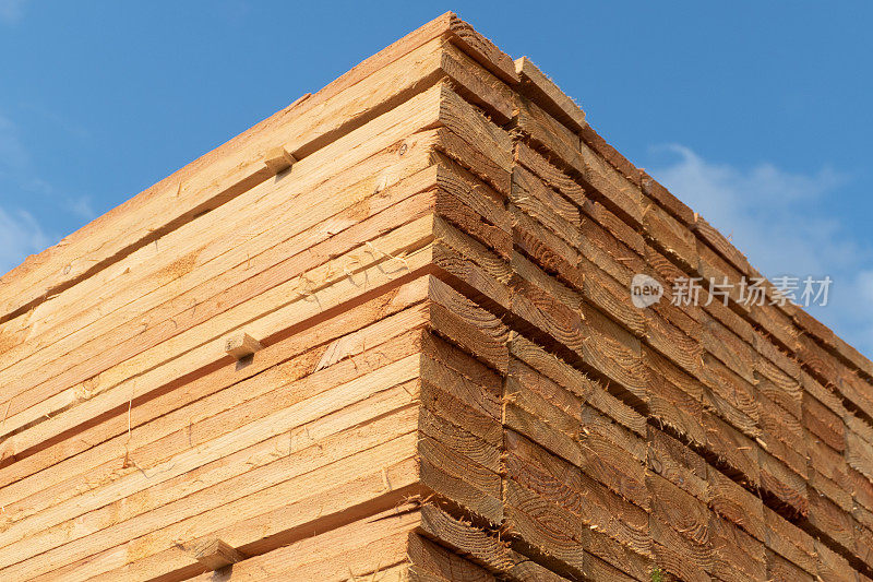 建筑工地上用的木材