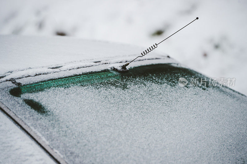 汽车后窗结冰