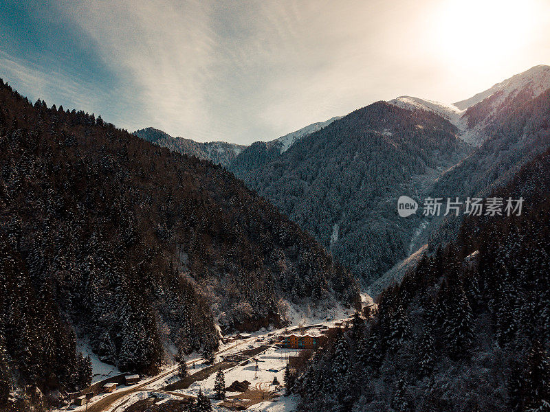 降雪，山脉和冬天