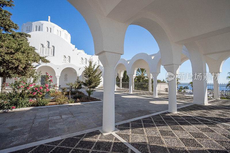 希腊南爱琴海群岛圣托里尼岛的圣托里尼圣东正教大都会大教堂