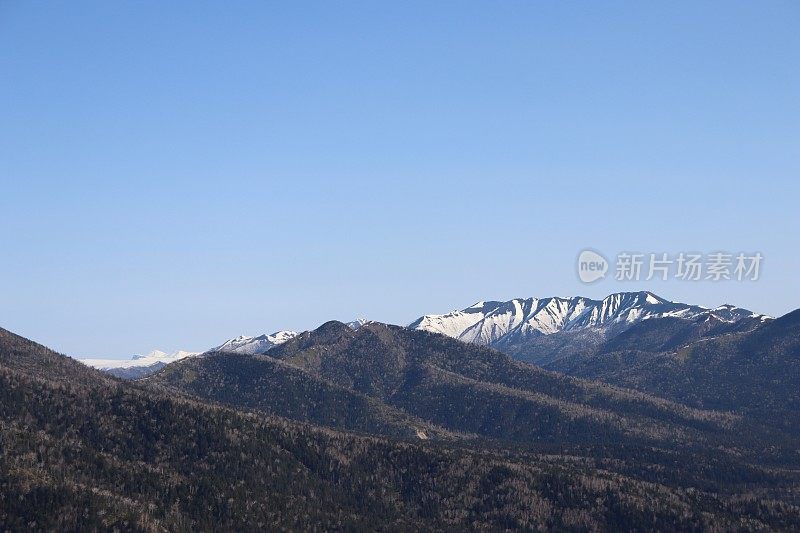 日尾津山泉