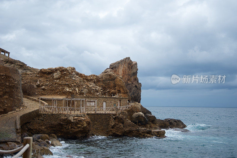 马略卡岛的岩石海岸