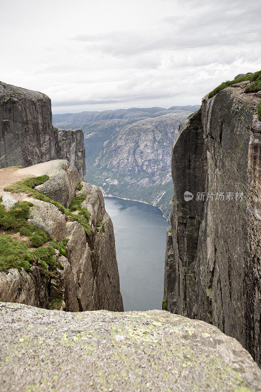 挪威Kjerag和Lysefjord